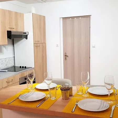House With One Bedroom In Amand Les Eaux With Wonderful City View And Wifi Tatil Evi *