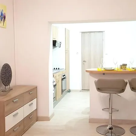 House With One Bedroom In Amand Les Eaux With Wonderful City View And Wifi *
