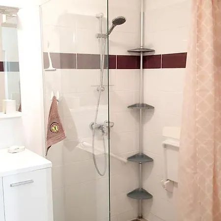 House With One Bedroom In Amand Les Eaux With Wonderful City View And Wifi * Saint-Amand-les-Eaux
